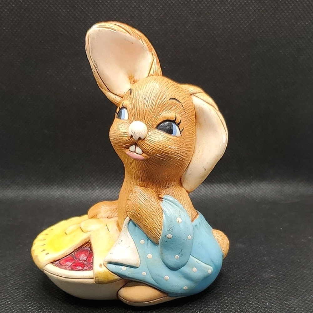 Vintage PenDelfin Rabbit Figurine Pieface Blue Dot Blanket Cherry Pie